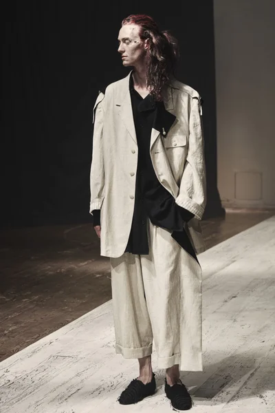 Look 4